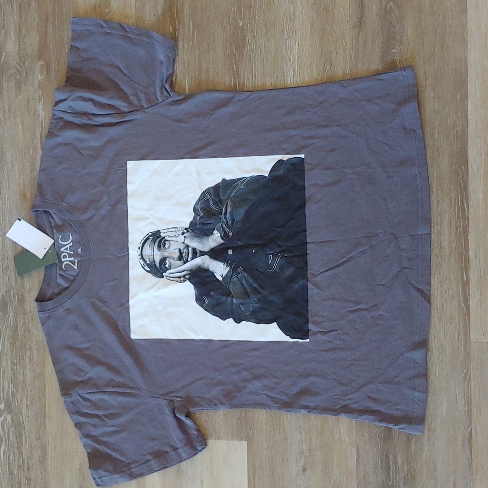NWT 2PAC Tupac Women's Graphic T-Shirt Grey Size XL